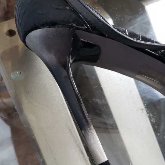 Shoes - Picture 4 of 4